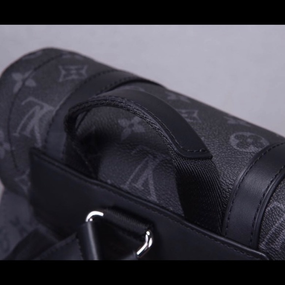 Louis Vuitton Back pack M45419
CHRISTOPHER MM - Picture 9 of 9